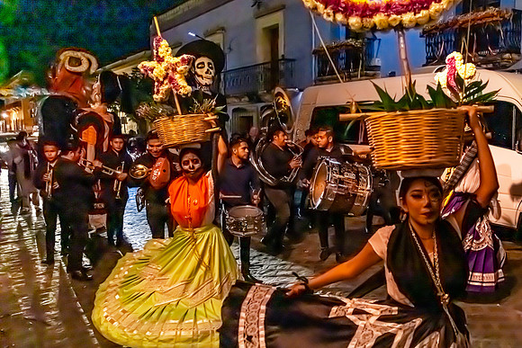 Dia de los Muertos Parade