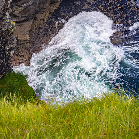 Wave Sequence, Kilkee Cliffs