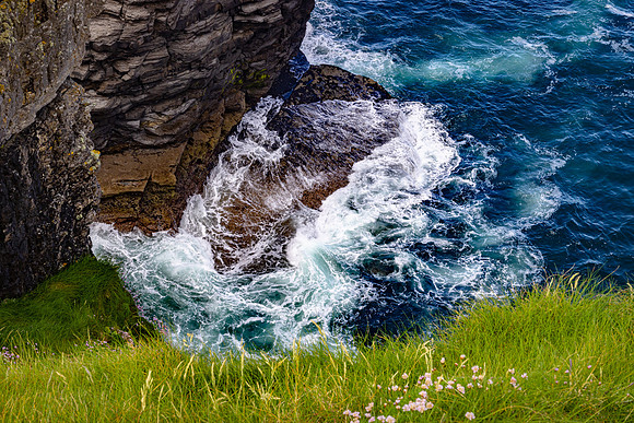 Wave Sequence, Kilkee Cliffs