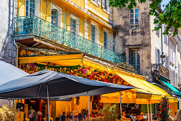 Arles