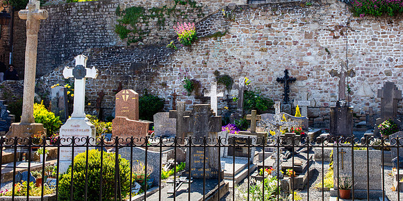 Graveyard, Eglise Saint-Pierre, Mont Saint-Michel