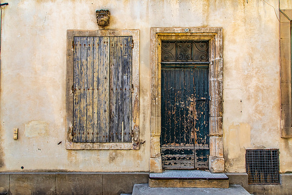 Arles