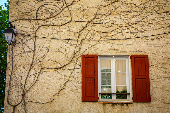 Moustiers