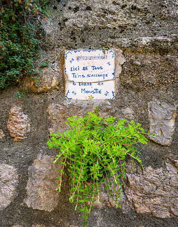 Moustiers