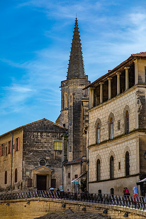 Arles