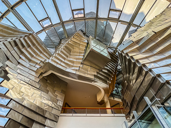 Luma Arles, Frank Gehry Building