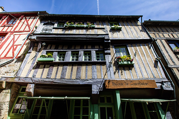 Dinan