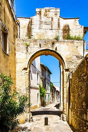 Arles