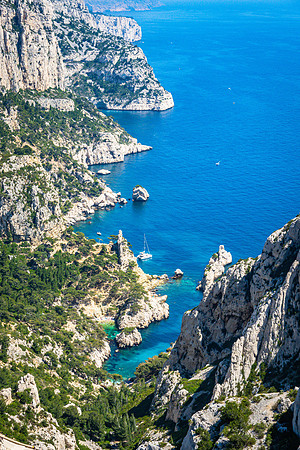 Belvedere de Sugiton, Calanques