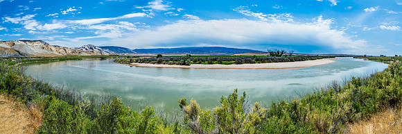 A Big Bend in the Green River, Dinosaur Nat'l Mon; Utah