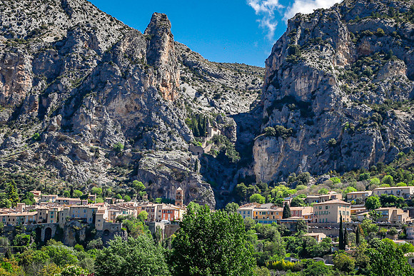 Moustiers