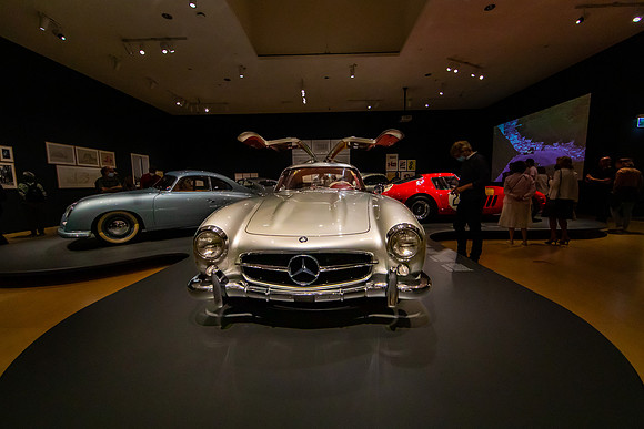 Mercedes 360 Gull Wing, Guggenheim Museum Bilbao