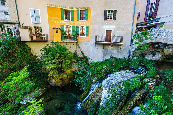Moustiers
