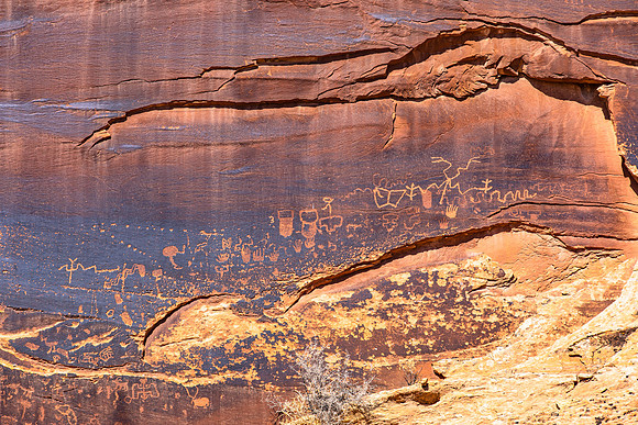 Petroglyophs, Near Sand Island