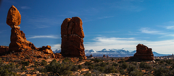 Balanced Rock, La Sal Mountains, Arches NP