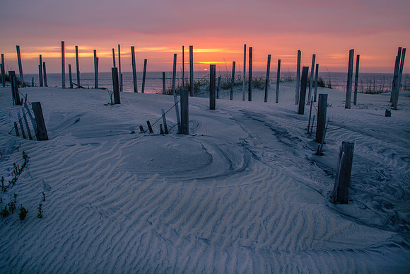 OBX Sunrise, Piers