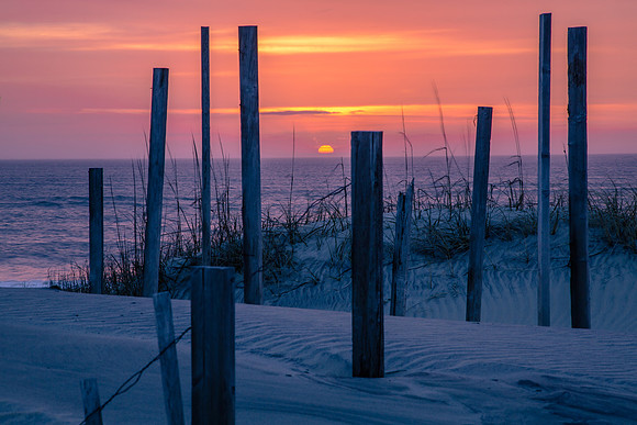 OBX Sunrise, Building Piers